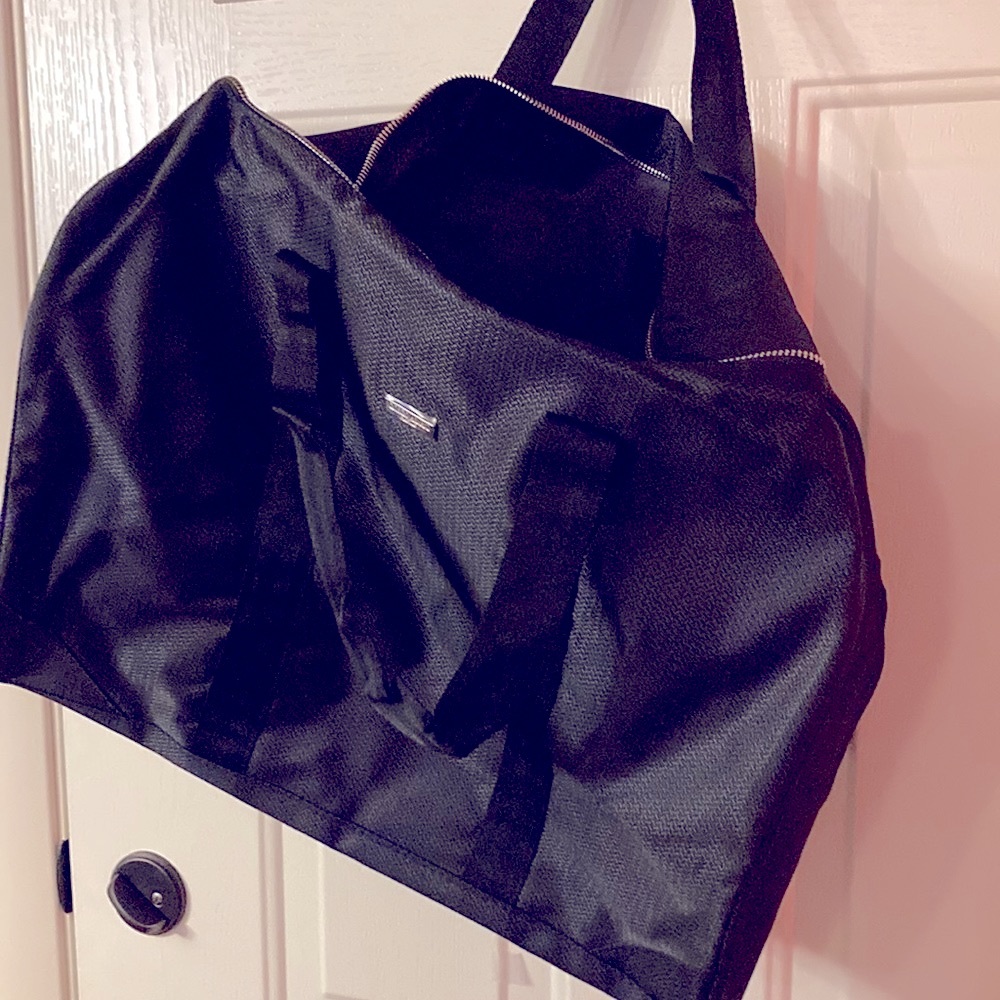 GIORGIO ARMANI DUFFLE/TRAVEL BAG WITH DUST BAG. BLACK. NWT
